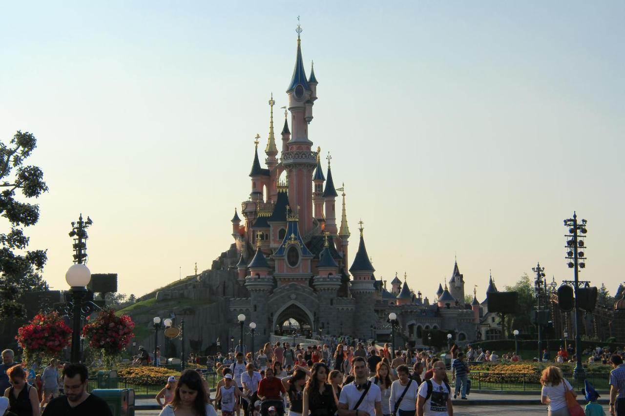 Appartement Wakandais-Proche Disney, Parking & Wifi Montévrain Exteriér fotografie